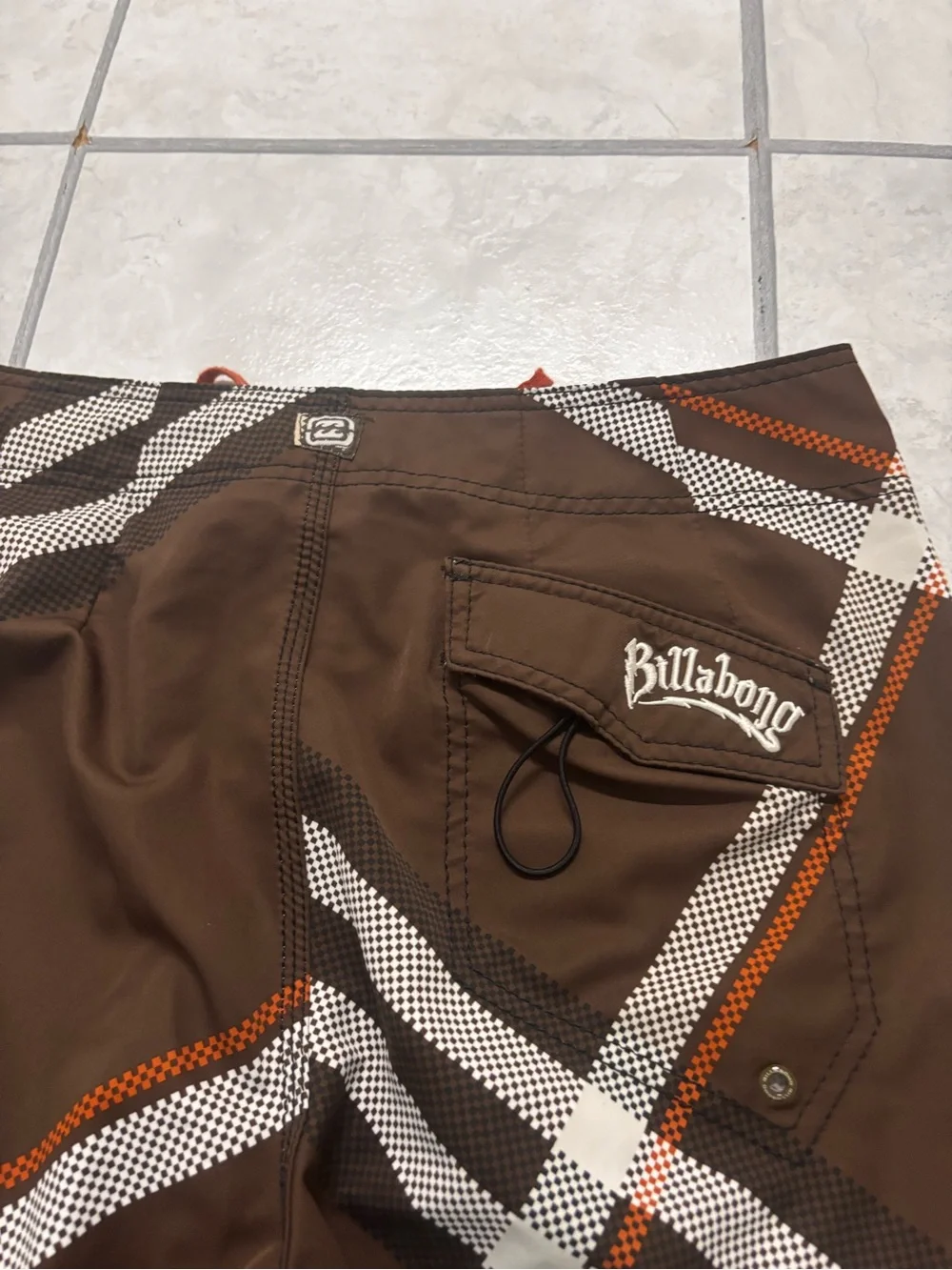 Men's Vintage Brown Plaid PARKO Billabong y2k Board Shorts-34 MEASUREMENTS SHOWN